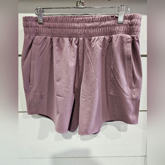 Women's UA Vanish 5" Shorts - Picture 1 of 2